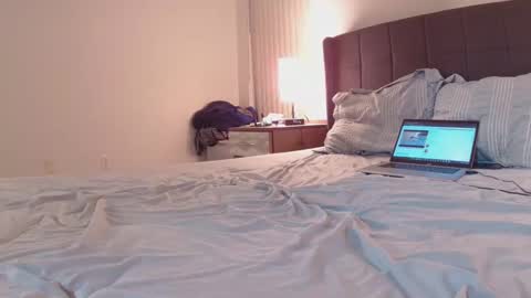 Snapshot of jessesbubble chatting on February 2025 07:47:01 AM Jesse online show from February 2025 07:47:01 AM