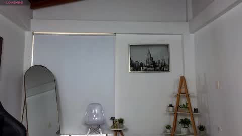 bella  adams online show from September 2025 11:53:02 AM