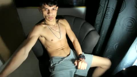 Snapshot of jesshot_bigcock chatting on June 2026 07:56:02 AM jesshot_bigcock online show from June 2026 07:56:02 AM