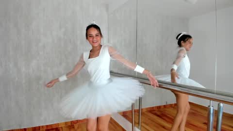 Jess online show from January 2025 07:07:01 PM