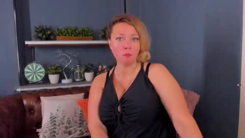 Jessica online show from September 2025 10:37:01 AM