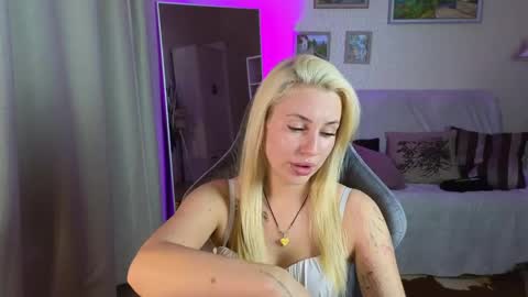 Jessy online show from December 2024 06:17:01 PM