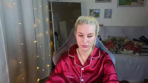 Jessy online show from December 2024 07:03:02 PM