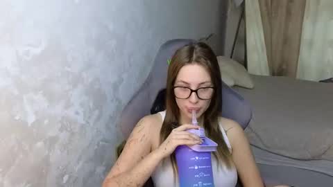 Jessy online show from October 2025 06:42:02 AM