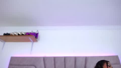 Jessica Kraft online show from September 2025 02:14:01 AM