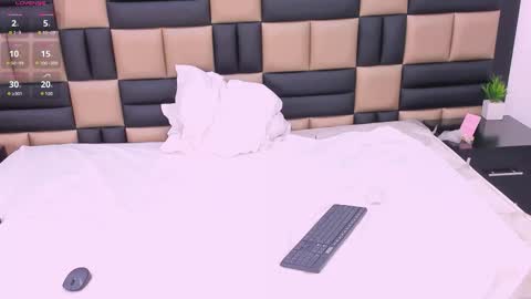 Jessica online show from December 2025 07:53:02 PM