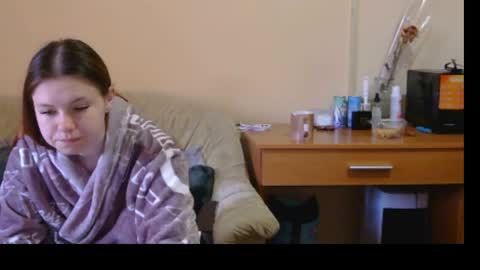 jessicaholland1 online show from April 2026 12:07:01 PM