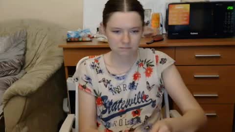 Snapshot of jessicaholland1 chatting on July 2026 06:21:01 PM jessicaholland1 online show from July 2026 06:21:01 PM