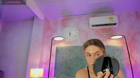 JESSI AND NAOMI online show from November 2025 11:07:02 PM