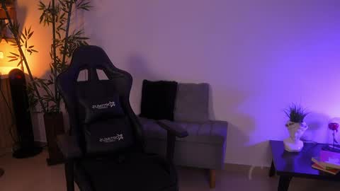  Jessica Pratt  IG jessicaxpratt online show from April 2026 07:55:02 PM