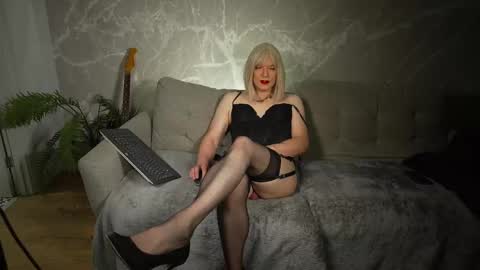 Jessicatv online show from November 2025 03:45:01 PM