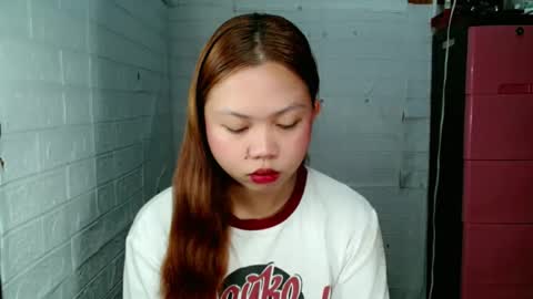 Snapshot of jessiefoxx0 chatting on April 2026 10:28:01 AM Jessie online show from April 2026 10:28:01 AM