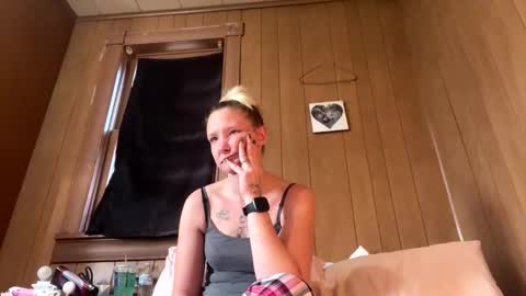 Snapshot of jessiepooh6969 chatting on December 2024 08:28:01 PM Wonderland online show from December 2024 08:28:01 PM