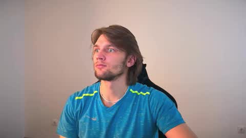 Snapshot of jessierise chatting on October 2025 06:42:02 AM JessieRise online show from October 2025 06:42:02 AM