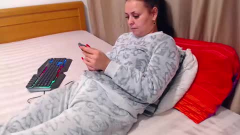 jessiestar3 online show from February 2026 07:54:02 PM