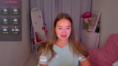 Snapshot of jessiestarz chatting on February 2026 01:51:01 PM Jessi online show from February 2026 01:51:01 PM