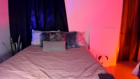 Jessica online show from March 2025 07:35:02 AM