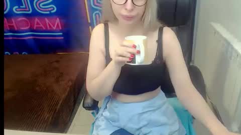 Snapshot of jessikaalba chatting on January 2026 07:41:01 PM Victoria online show from January 2026 07:41:01 PM