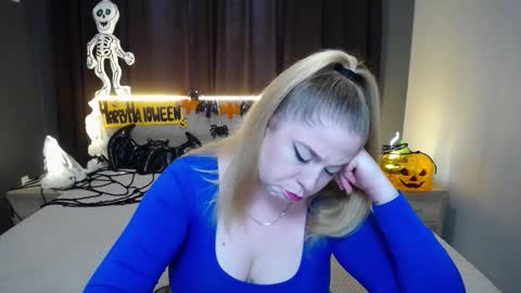 Jess online show from October 2025 06:45:01 AM