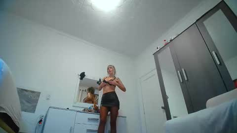 jesy online show from December 2025 09:14:01 AM