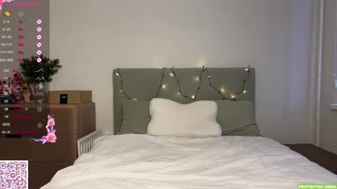 Mona online show from December 2025 05:36:02 AM