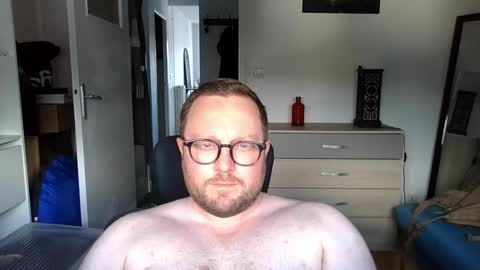 jeuneloup92 online show from June 2026 04:31:02 PM