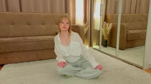 Snapshot of jewellhogan chatting on January 2026 08:20:01 AM Gwen online show from January 2026 08:20:01 AM