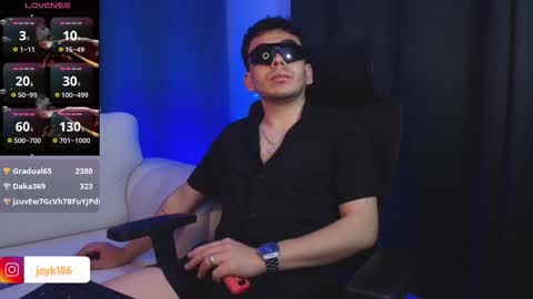 Snapshot of jey_saint chatting on December 2025 10:57:02 AM jey_saint online show from December 2025 10:57:02 AM