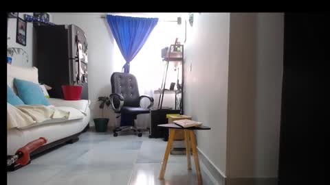 Camila online show from January 2025 06:56:01 PM