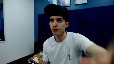 Jheampiero online show from October 2025 12:49:02 PM