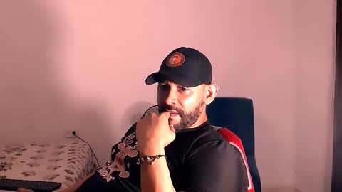 En moreno online show from November 2025 03:17:02 AM