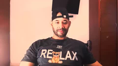 En moreno online show from December 2025 07:19:02 PM