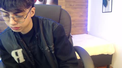 Snapshot of jhoellx chatting on December 2024 12:11:02 PM Jhoel online show from December 2024 12:11:02 PM