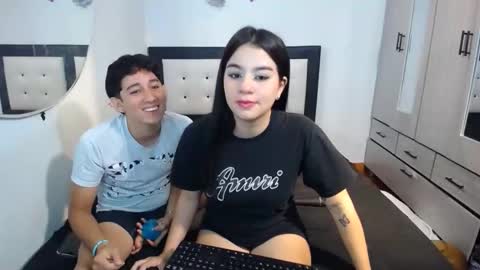 Snapshot of jhon_and_nicolle chatting on November 2025 08:48:02 AM Jhon and nicolle online show from November 2025 08:48:02 AM