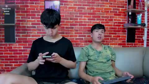 Snapshot of jhon_kleinn chatting on May 2026 07:54:02 PM Jake y Troy online show from May 2026 07:54:02 PM