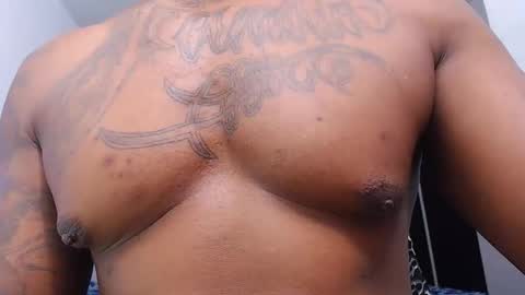 Jhon Tomson online show from October 2025 09:14:02 PM