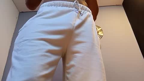 jhonny_thes28 online show from October 2025 06:51:01 PM