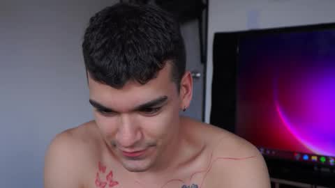 Jhonny  online show from October 2025 09:31:01 PM