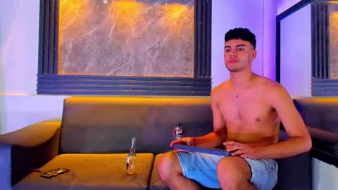 jhostin_1 online show from November 2025 09:14:02 PM