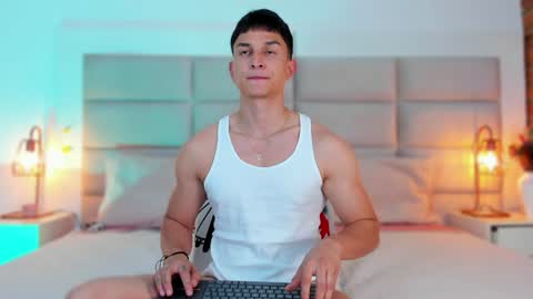 Jhosua Hunt online show from December 2024 03:26:01 AM