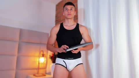 Jhosua Hunt online show from March 2025 04:57:01 PM