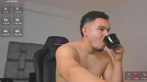 Jhonatan80  online show from November 2025 08:03:02 AM