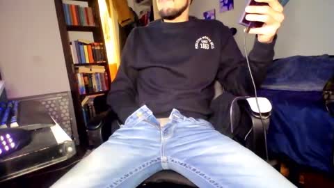 Snapshot of jhp_kinky_2000 chatting on January 2025 03:29:02 AM kinky party boy online show from January 2025 03:29:02 AM
