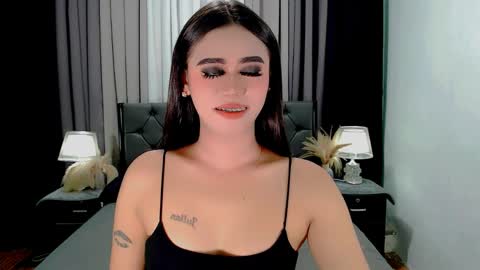 Snapshot of jhuliana_and_charles_room chatting on April 2026 12:27:01 AM jhuliana_and_charles_room online show from April 2026 12:27:01 AM