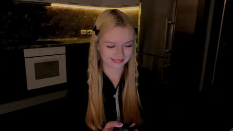 Snapshot of jiaalisaa chatting on May 2026 10:30:02 PM Lisa I would really appreciate it if you could help me achieve 88 thumbs up favorite patterns 38457588 online show from May 2026 10:30:02 PM