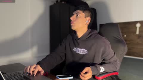 jim_dancer online show from December 2024 03:15:01 PM