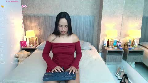 Snapshot of jimena_salazar chatting on June 2026 07:31:01 PM Jimena Salazar online show from June 2026 07:31:01 PM