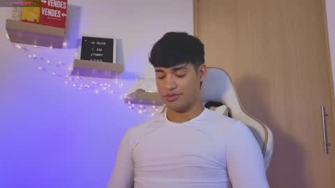 Jimmy Leeh online show from January 2025 10:11:02 PM