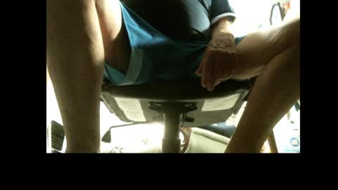 jimwellhung online show from February 2025 04:10:01 AM