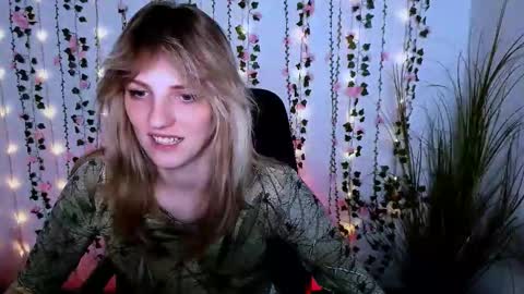 jina_toys online show from September 2025 07:25:01 PM